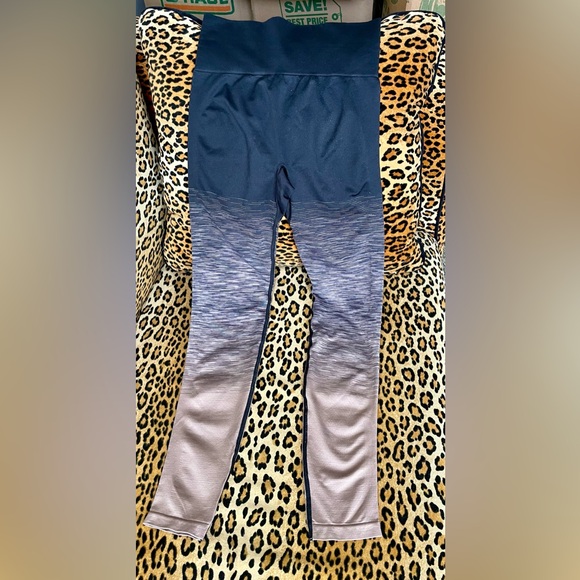 Ultimate leggings by PINK. Amazing hombre colors. - Picture 8 of 11